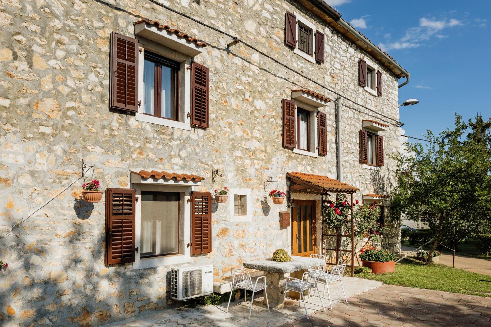 Apartments Mirna Stress Free Babici Exterior foto