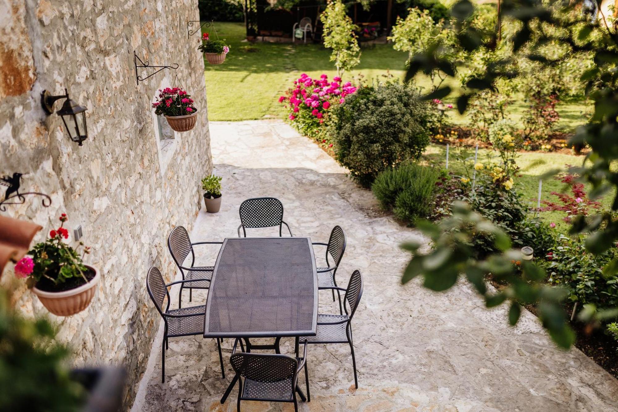 Apartments Mirna Stress Free Babici Exterior foto